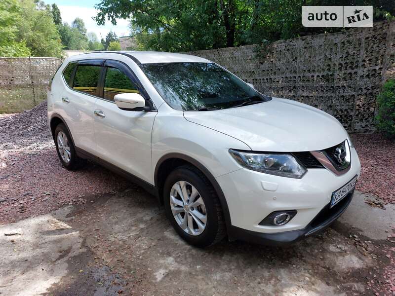Nissan X-trail (2016)