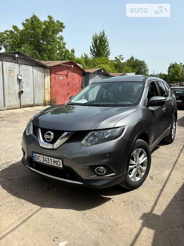 Nissan X-trail (2016)