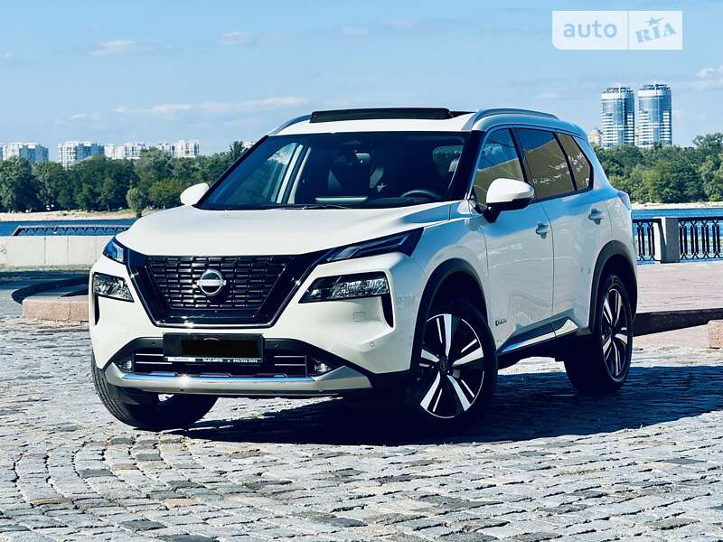 Nissan X-trail (2023)