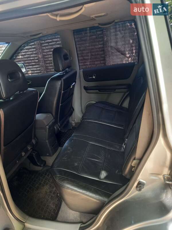 Nissan X-trail (2004)
