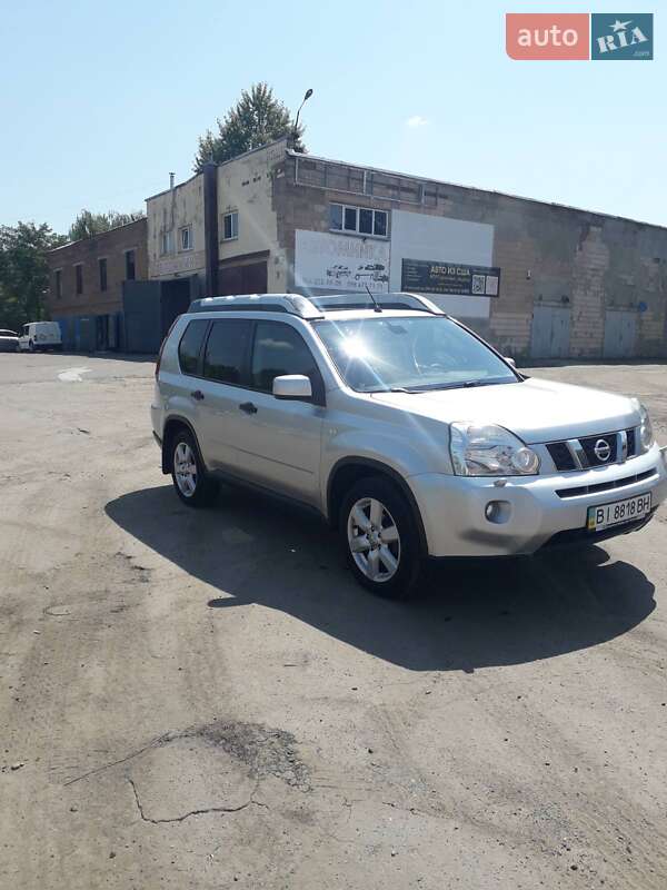 Nissan X-trail (2010)