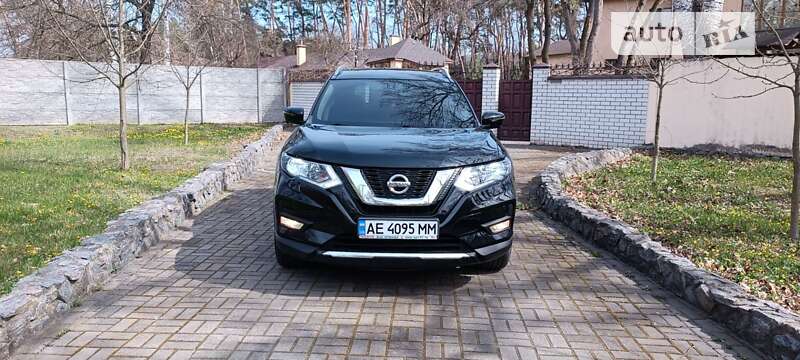 Nissan X-trail (2017)