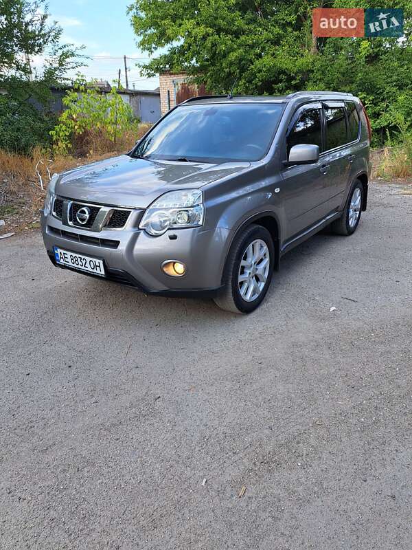 Nissan X-trail (2012)