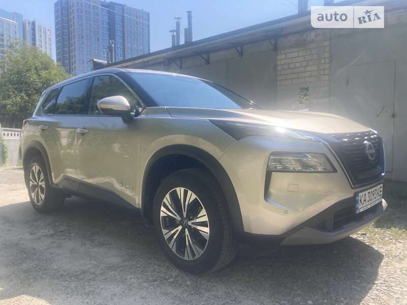 Nissan X-trail (2023)