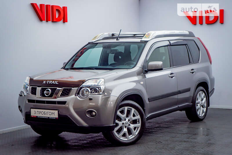 Nissan X-trail (2012)