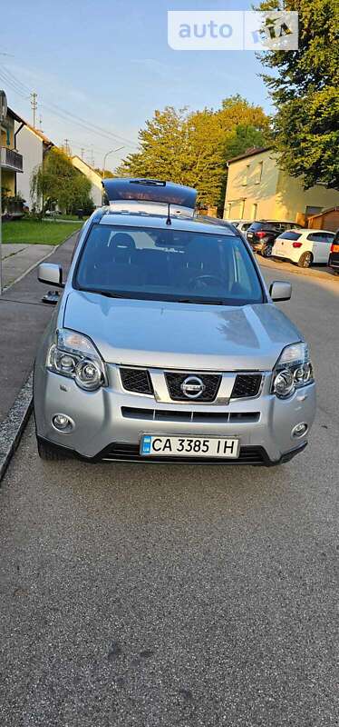 Nissan X-trail (2011)