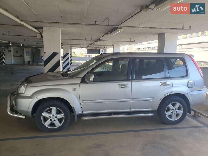 Nissan X-trail (2006)