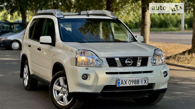 Nissan X-trail (2010)