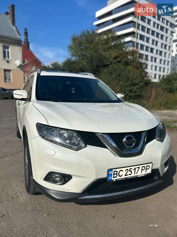 Nissan X-trail (2016)