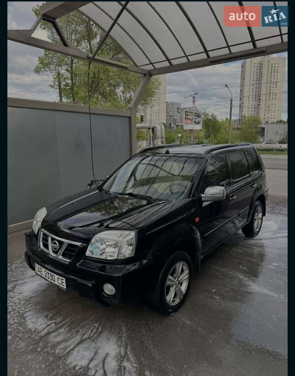 Nissan X-trail (2003)