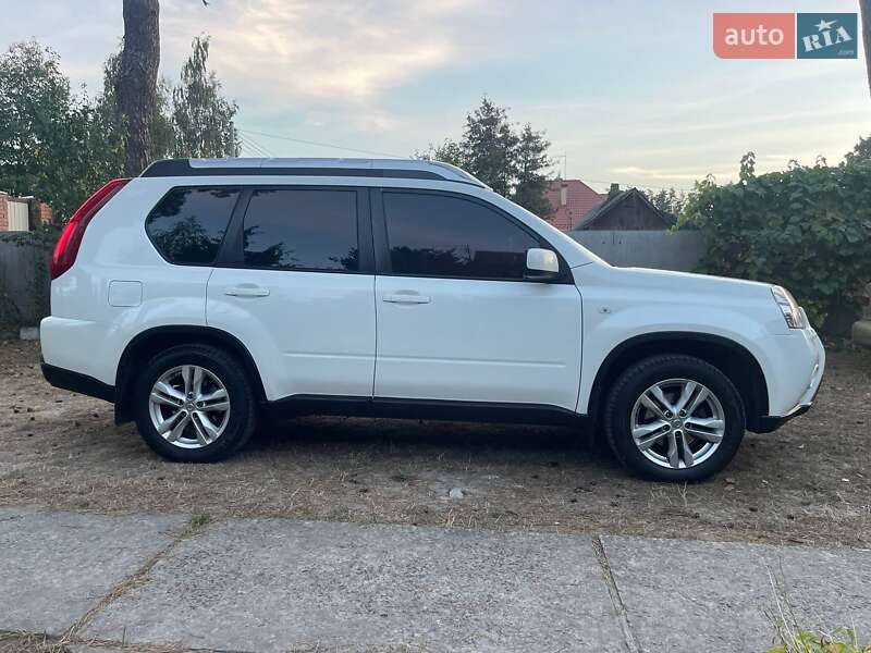Nissan X-trail (2013)