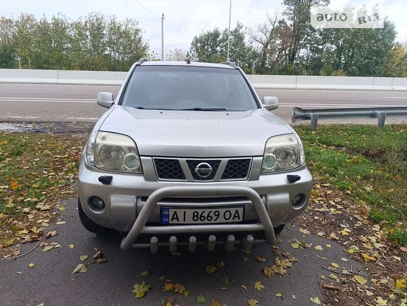 Nissan X-trail (2005)