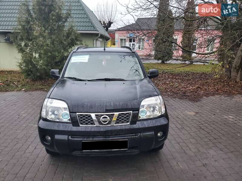 Nissan X-trail (2005)