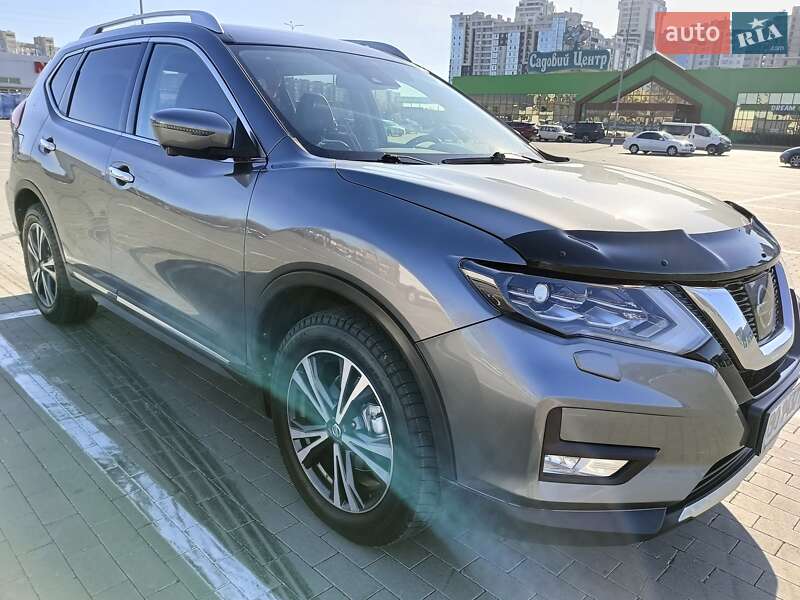 Nissan X-trail (2017)