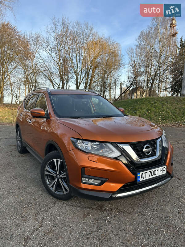 Nissan X-trail (2017)