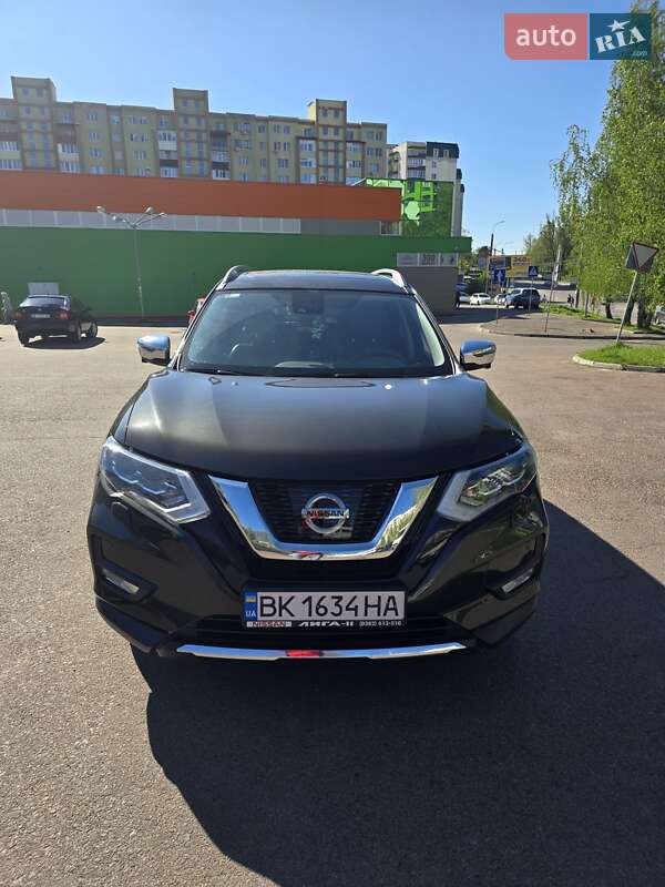 Nissan X-trail (2020)