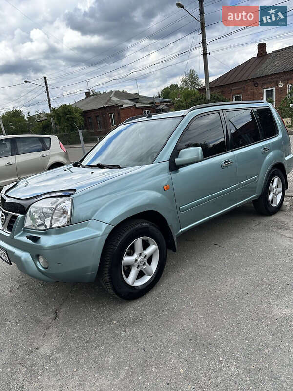 Nissan X-trail (2003)