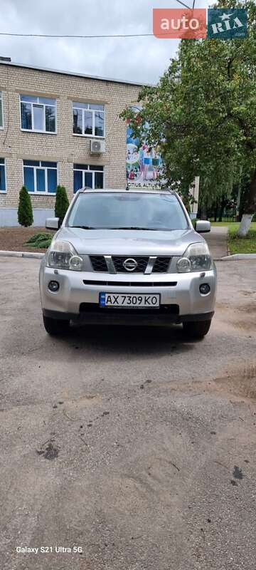 Nissan X-trail (2010)