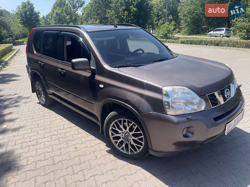 Nissan X-trail (2010)