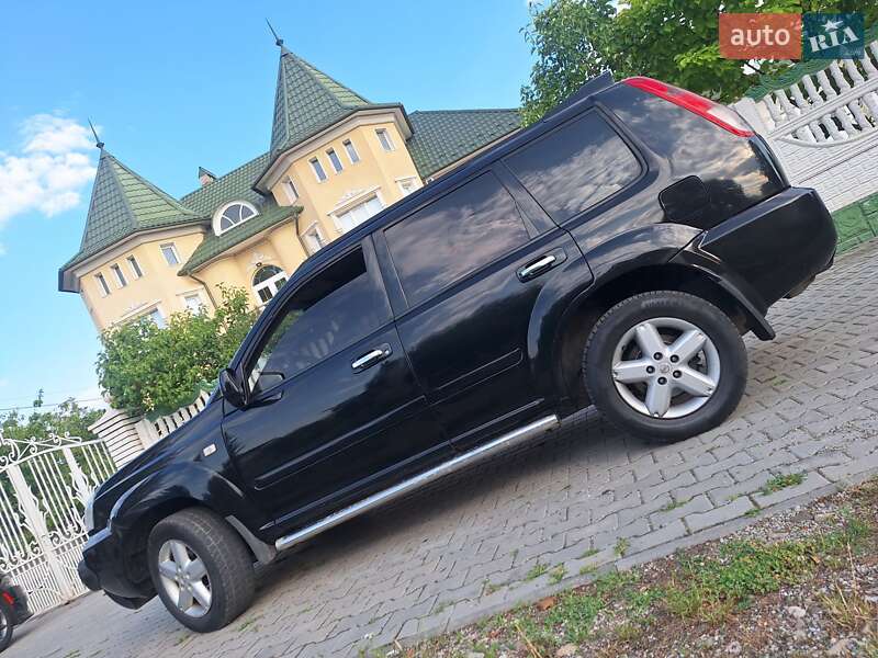 Nissan X-trail (2004)