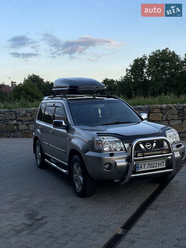 Nissan X-trail (2005)