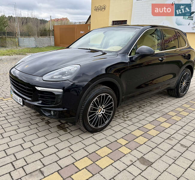 Porsche Cayenne (2015)