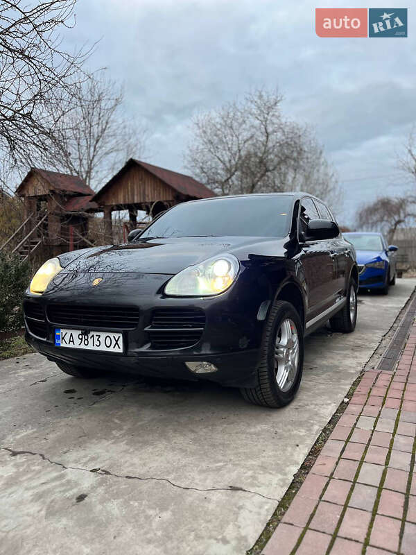 Porsche Cayenne (2004)