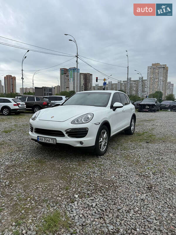 Porsche Cayenne (2012)