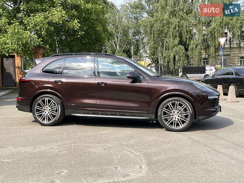 Porsche Cayenne (2015)