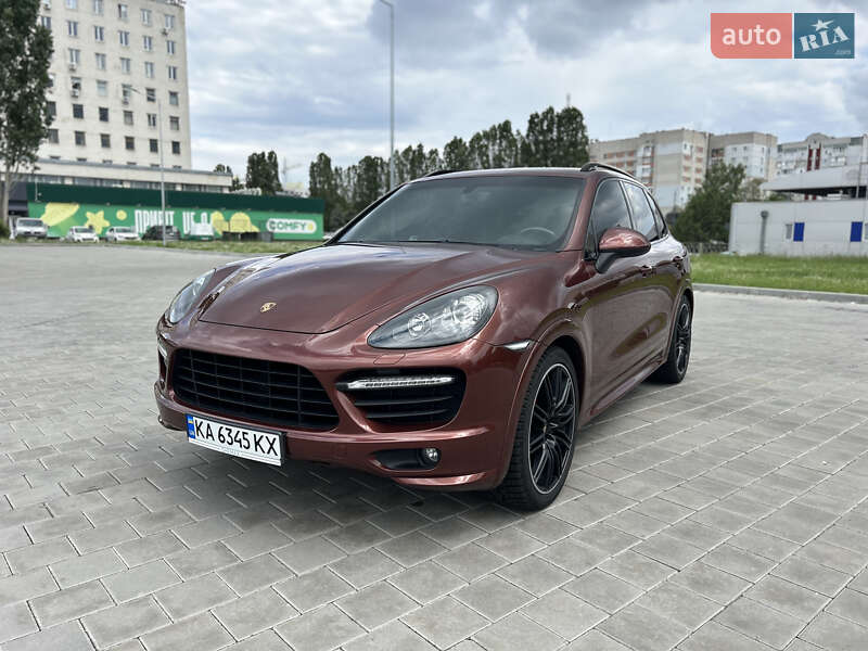 Porsche Cayenne (2012)