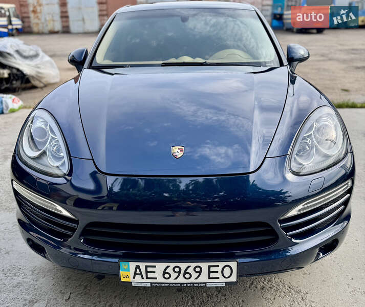 Porsche Cayenne (2012)