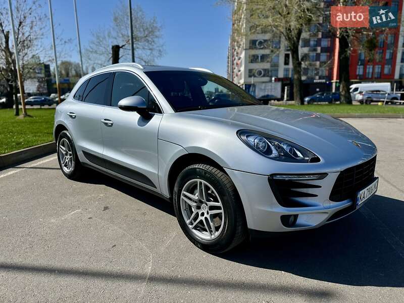Porsche Macan (2015)