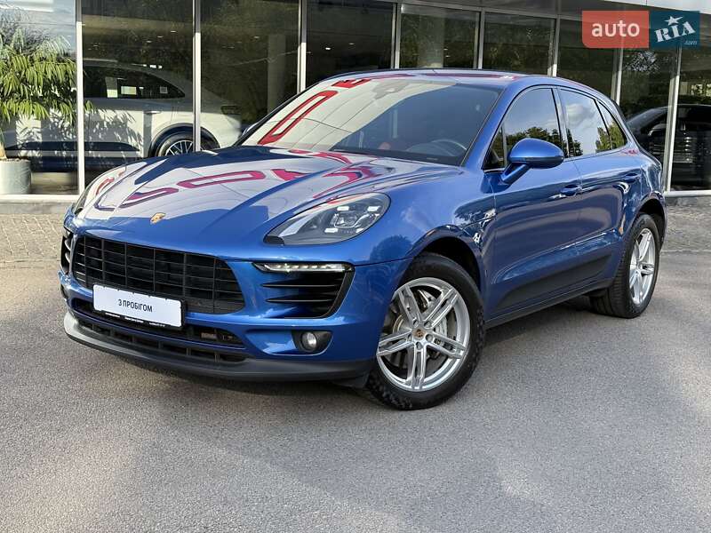 Porsche Macan (2016)