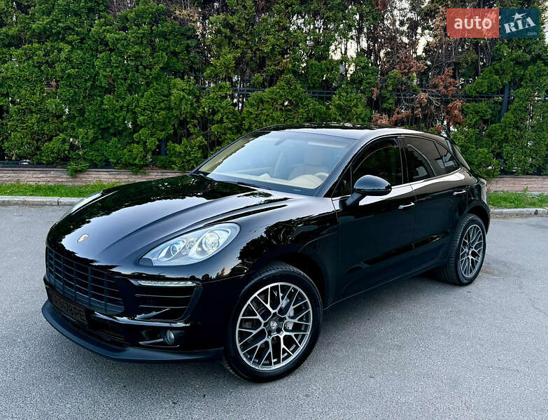 Porsche Macan (2015)