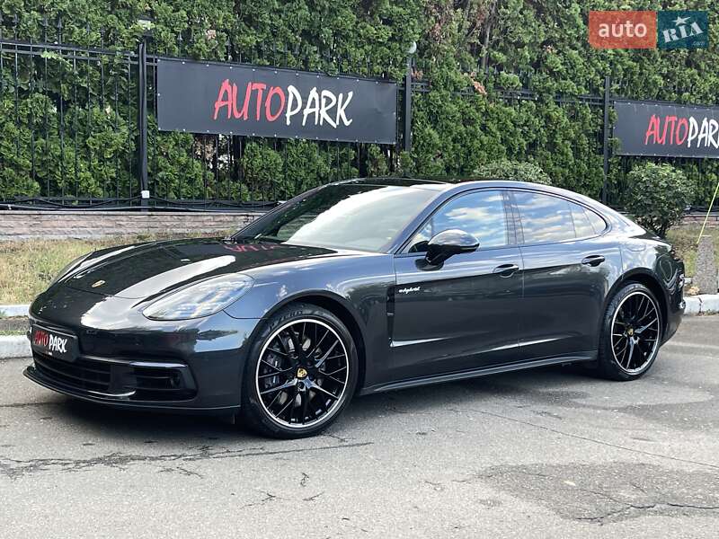 Porsche Panamera (2020)