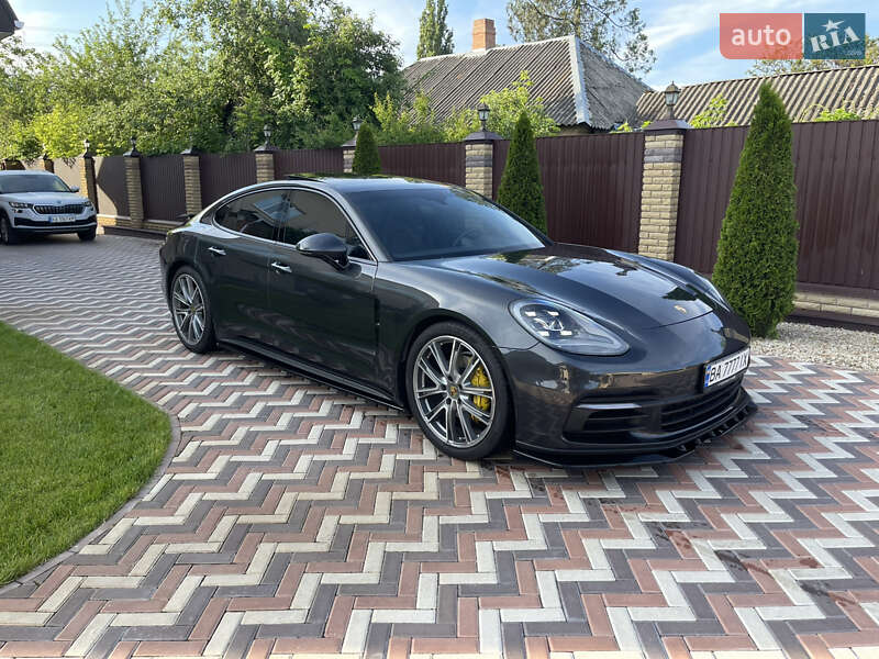 Porsche Panamera (2018)