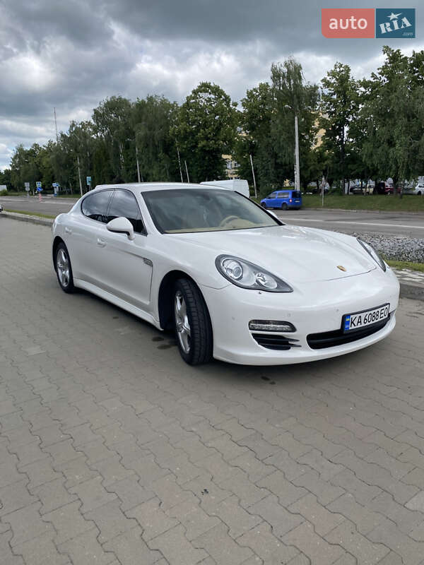 Porsche Panamera (2012)