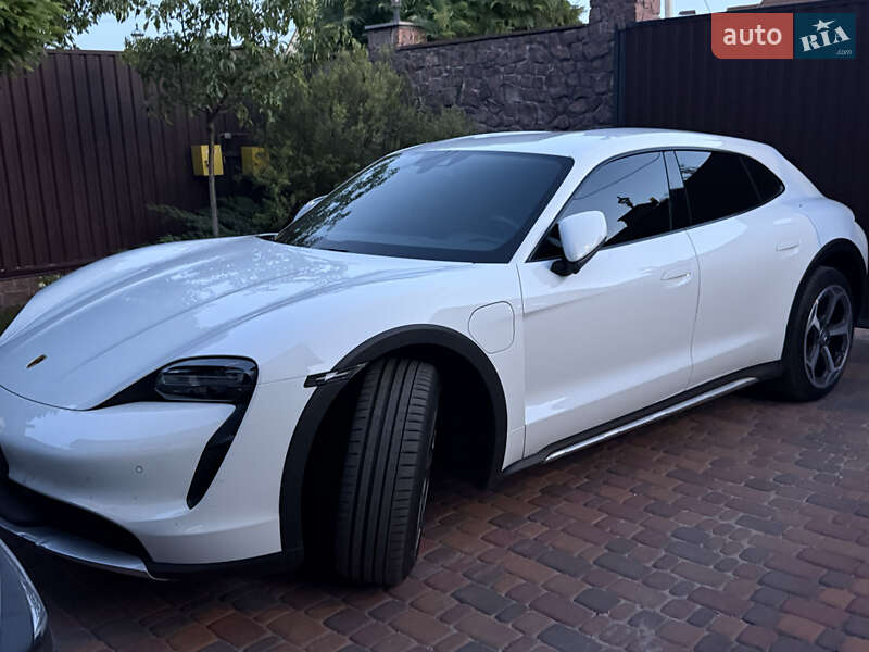 Porsche Taycan cross turismo (2021)
