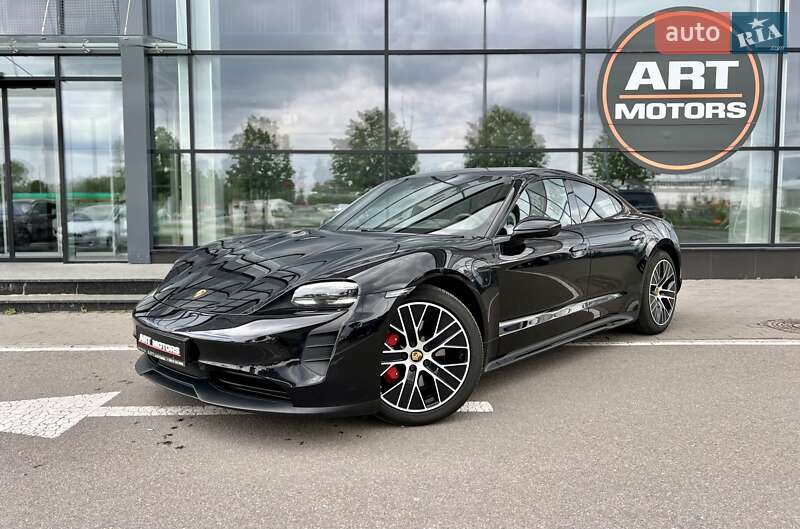 Porsche Taycan (2021)