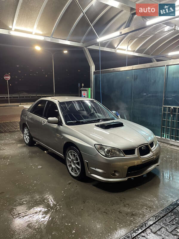 Subaru Impreza wrx (2006)