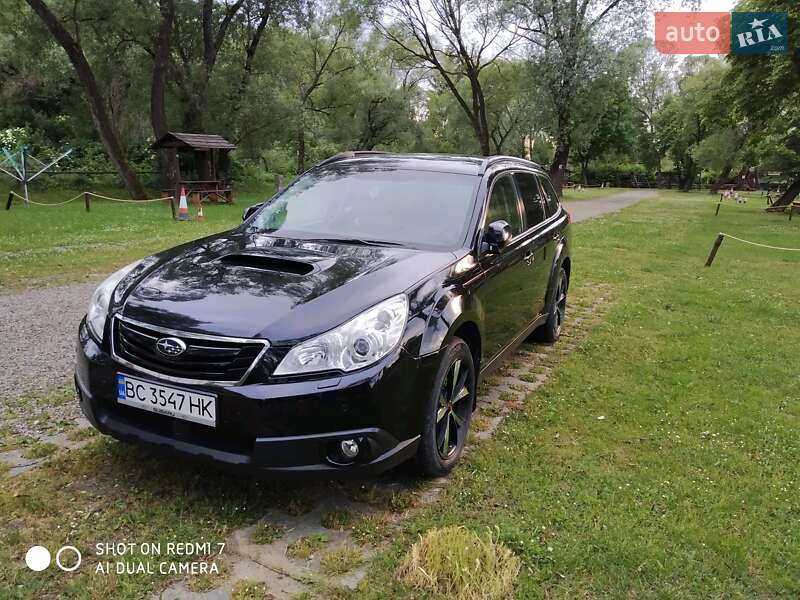 Subaru Legacy outback (2011)