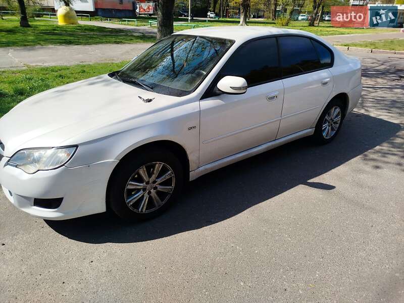 Subaru Legacy (2008)