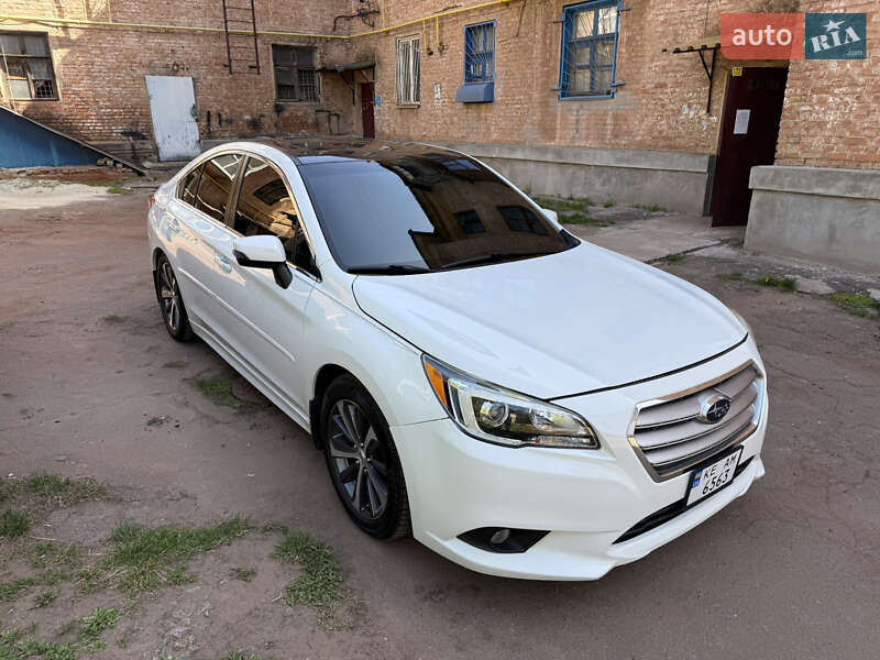 Subaru Legacy (2016)