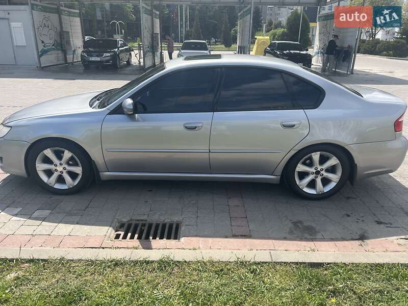 Subaru Legacy (2008)