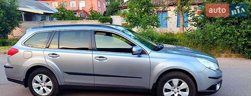 Subaru Legacy (2011)
