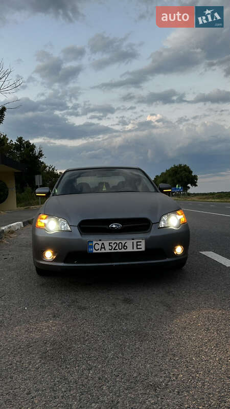 Subaru Legacy (2004)