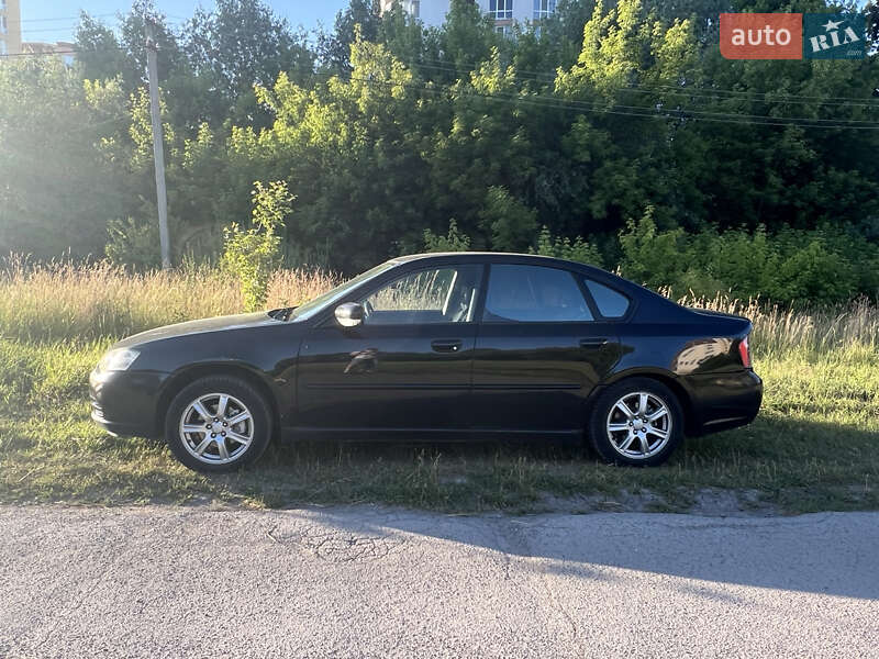 Subaru Legacy (2004)