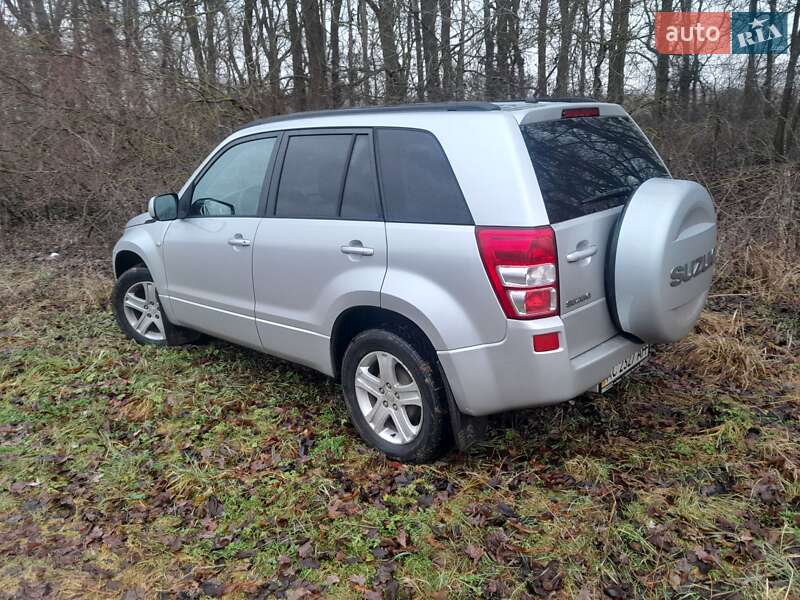 Suzuki Grand vitara (2006)