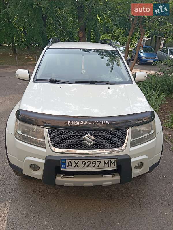 Suzuki Grand vitara (2011)