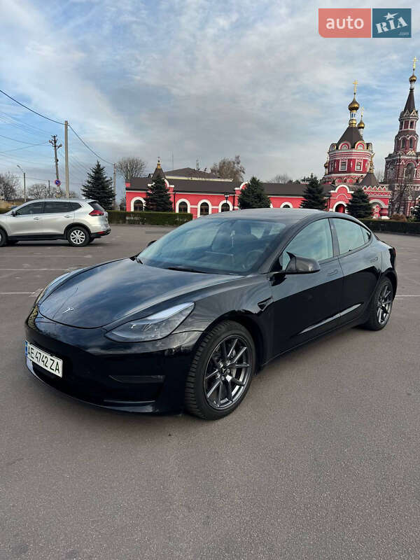 Tesla Model 3 (2021)
